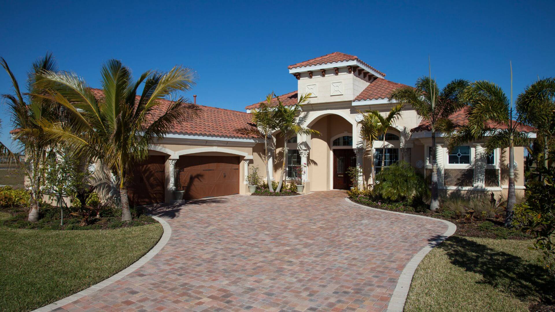 luxury home in florida weather